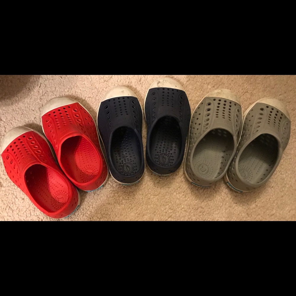 Lot of native jeffersons. Size 6.